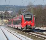 442 619 und 442 717 durchfahren am 10. Februar 2012 den Kronacher Bahnhof in Richtung Nrnberg.