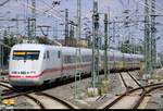 Nachschuss auf 401 570-7 als ICE 692 (Linie 11) von München Hbf nach Berlin Gesundbrunnen, der Leipzig Hbf auf Gleis 11 verlässt.
[26.6.2018 | 13:19 Uhr]