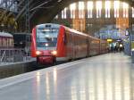 612 538 und eine weitere Einheit stehen hier am 21.12.2013 als RE nach Chemnitz Hbf in Leipzig Hbf.