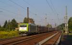 Am Morgen des 22.08.15 zog 185 562 der Captrain einen Leerpark Autotransportwagen durch Leipzig-Thekla Richtung Schönefeld.