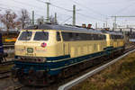 Am Morgen des 12.12.20 haben 218 446 und 460 den EC EuroCity 196 aus München nach Lindau gezogen. Nun warten sie bei leichtem Sonnenschein Lindau auf den Einsatz am EC 195