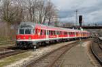 Einfahrt eines Regionalzuges in den Hbf.Lindau.Es wre zu wnschen,das der Inselbahnhof(als Visitenkarte einer Stadt)einmal eine grundlegende Renovation 
und Modernisierung erfhrt!!Mir macht er jedesmal einen maroden Eindruck wenn 
ich dort bin.Lindau 13.04.13