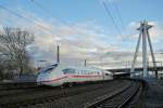 Der neue Velaro-ICE kommt jetzt regelmäßig Montag bis Freitag von Köln aus auch nach Stuttgart. 
Am 02.01.2014 fuhr 407 013-2 (Tz 713) als ICE 712 von Stuttgart wieder zurück nach Köln.