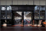 Türen zum Bahnsteig -    Hauptbahnhof Lübeck.