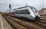 1442 170-5 macht sich am 7.4.2017 als RE14 (RE16135) nach Dessau Hauptbahnhof im Magdeburger Hauptbahnhof auf den Weg.