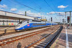 310 023-1 fährt als TGV 9560 (Frankfurt (Main) Hbf - Straßbourg - Paris Est) aus dem Mannheimer Hbf aus.
Aufgenommen am 6.4.2017.