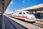 401 088-0 fährt als ICE 73 (Kiel Hbf - Kassel-Wilhelmshöhe - Basel SBB - Zürich HB) in Mannheim Hbf ein.
Aufgenommen am 20.4.2017.