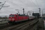 181 209-8 fhrt mit IC 2351 ber die Rheinbrcke nach Mannheim.