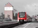 Die RWZ Agraranlage dominiert das Bahnhofsbild von Mechernich, wo gerade 620 018 als RE 22 (Köln Messe/Deutz - Gerolstein)/ RB 22 (Gerolstein - Trier Hbf) einfährt. (Bild 1)

Mechernich, 29. Oktober 2016