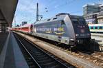 101 004-0 erreicht am 14.8.2017 mit dem RE4021  München-Nürnberg-Express  von Nürnberg Hauptbahnhof nach München Hauptbahnhof den Zielbahnhof. 