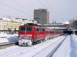 111 072 mit RB 5427 in Mnchen Hbf (07.03.2006)