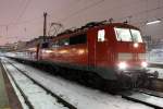 Die 111 005-5 mit der RB nach Mittenwald in Mnchen HBF am 16.02.2013