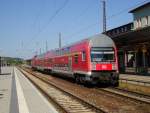 Eine Regionalbahn nach Saalfeld (Saale) steht am 05. Juni 2015 im Startbahnhof Naumburg (Saale) Hbf.