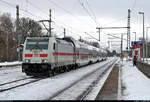 146 562-4 durchfährt mit vorderem Stromabnehmer den Bahnhof Niederndodeleben auf Gleis 1.