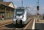 Nachschuss auf 9442 614 (Bombardier Talent 2) von Abellio Rail Mitteldeutschland als RE 74713 (RE9) von Kassel-Wilhelmshöhe nach Halle(Saale)Hbf Gl. 13a, der den Bahnhof Nordhausen auf Gleis 2 verlässt.
[3.8.2018 | 15:36 Uhr]