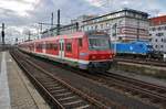 S2 von Roth nach Altdorf(b Nürnberg) erreicht am 28.12.2017 den Nürnberger Hauptbahnhof.