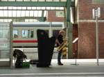 Ein Saxophonist hat am 29.8.2010 beim Sounding D Projekt sehr merkwrdige Tne in der Bahnsteighalle verbreitet.