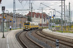 Messzug von DB Netz Instandhaltung durchfährt den Bahnhof Pasewalk in Richtung Stralsund.