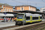 Zwischen Mai und Oktober pendelt an Wochenenden und Feiertagen ein Fahrzeug im Ausflugsverkehr zwischen Freyung und Passau.
Ich wünsche den Verantwortlichen für die Ilztalbahn viel Erfolg !
Agilis VT 650.722 wurde am 20.08.2016 im Passauer Hauptbahnhof dokumentiert.