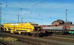 Für die Gleiserneuerung Richtung Vilshofen stand am 20.11.2016 das Zubehör im Bahnhof Plattling.