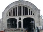 Wiederaufbau Kaiserbahnhof Potsdam, hier das Westportal am 30.10.2004.