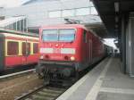 Hier 143 812-6 mit einer RB21 nach Wustermark, dieser Zug stand am 27.2.2010 in Potsdam Hbf.