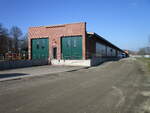 Die neue,zweigleisige Wagenhalle in Putbus am 08.März 2024.