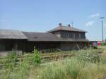 Das Bahnhofsgebude von Hirschau am 16.07.2004.