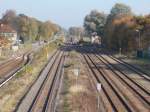 Der Ausfahrbereich in Fredersdorf Richtung Strausberg am 27.Oktober 2014.Hinter den Ausfahrsignale ist die abzweigende Anschlußstrecke zum Zementwerk Rüdersdorf zuerkennen.