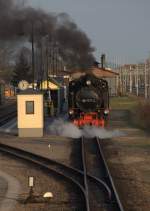 Pünktlich startet  P3012 nach Moritzburg.  11.04.2015 18:55 Uhr.