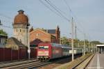 101 006-5 mit dem IC 1925 (SBB-Wagenpark und einen IC-Waggon) von Berlin Sdkreuz nach Kln Hbf in Rathenow.