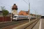 IC 1921 von Berlin Hbf (tief) nach Köln Hbf, bei der Durchfahrt in Rathenow und geschoben hatte die 101 017-2. 17.04.2014