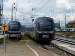 Während Agilis 440 913 auf die Abfahrt nach Ulm wartet fährt 440 903 in den Regensburger Hauptbahnhof ein.15.05.2014.