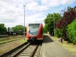Ein 646 der DB-Regio Berlin-Brandenburg vom Bth Neuruppin wartet am 04.06.2012 in WRH seine Abfahrt als RB 28794 nach Lwenberg (Mark) ab.