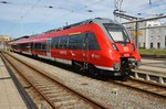 442 359-6 steht am 20.8.2016 als RB12 (RB13261) nach Ribnitz-Damgarten West im Rostocker Hauptbahnhof bereit.