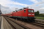 112 118 erreicht am 4.9.2016 mit dem RE18491  Warnemünde-Express  von Warnemünde nach Berlin Lichtenberg den Rostocker Hauptbahnhof.