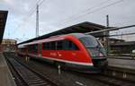 642 184-5 steht am 14.1.2017 als RB12 (RB13235) nach Graal-Müritz in Rostock Hauptbahnhof.