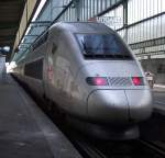 Ein TGV POS (Triebzug 4410) der SNCF steht am 23. Augsut 2011 als TGV von Stuttgart Hbf nach Paris Est im Stuttgarter Hbf.