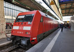 101 081-8 mit EC 114  Wörthersee  (Klagenfurt Hbf - Dortmund Hbf), am 18.3.2016 beim Halt in Stuttgart Hbf.