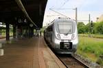 9442 314 (Bombardier Talent 2) von Abellio Rail Mitteldeutschland als verspäteter SE 74526 (SE15) von Leipzig Hbf nach Saalfeld (Saale) hält am Bahnhof Weißenfels an der Bahnstrecke