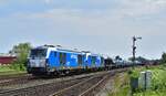 247 909 zieht ihr Schwesterchen 247 910 und den Autozug in den Bahnhof Westerland. Danach ging es gemeinsam wieder zurück zum Festland wobei 247 910 am Schluss verblieb.

Westerland 03.06.2021