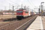 708 (155 046-6) MEG - Mitteldeutsche Eisenbahn GmbH mit einem Containerzug von Leipzig nach Hamburg in Wittenberge.