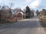 An der Ausfahrt aus dem Werneuchener Bahnhof nach Blumberg befindet sich dieser Bahnübergang.Aufnahme vom 19.März 2016.