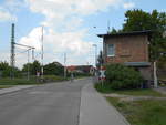 Bahnübergang an der westlichen Bahnhofseinfahrt in Schwedt(Oder)am 01.Mai 2019.