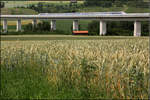 Auf dem Viadukt -    Ein TGV in Richtung Stuttgart auf dem Enztalviadukt bei Vaihingen/Enz.