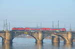 DB 143 875-3 mit der S1 Meißen Triebischtal auf der Marienbrücke über die Elbe in Dresden 09.02.2018