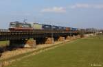 HCTOR 241 007-2, Hector Rail Lok Bond (Bj. 2008, Bombardier) vor Güterzug Taschenwagen mit LKW - Sattelanhängern unterwegs Richtung Osnabrück, KBS 385 Bremen - Münster, fotografiert auf der Weserbrücke bei Dreye am 09.03.2016