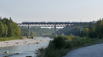 Großhesseloher Brücke über die Isar zwischen Harlaching und Pullach im Isartal (Bahnstrecke München - Holzkirchen); 14.09.2016    