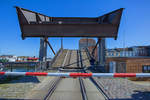 QUERKANALBRÜCKE im Stralsunder Hafen wird geöffnet.