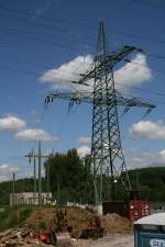 Hier kommt der Strom von der berlandleitung auf den Fahrdraht. Neues Umspannwerk bei Meckesheim. Bild aufgenommen am 4.5.09.